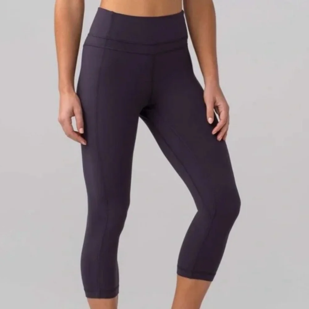 NWOT Lululemon Pushing Limits Crop